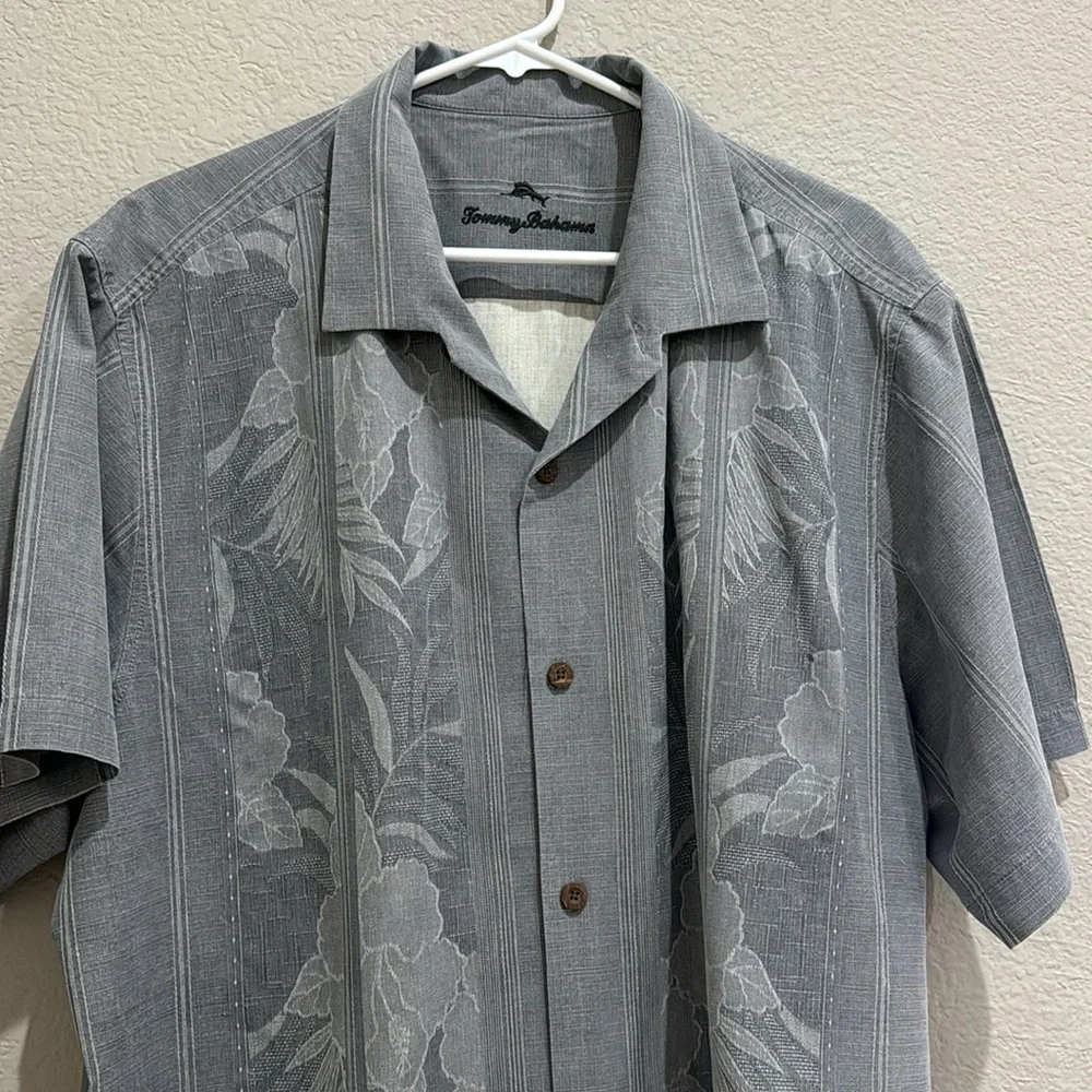 NWOT Tommy Bahama | Silk Button Down